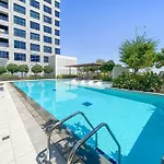 Silkhaus Chic Studio In Pixel Tower With Private Beach