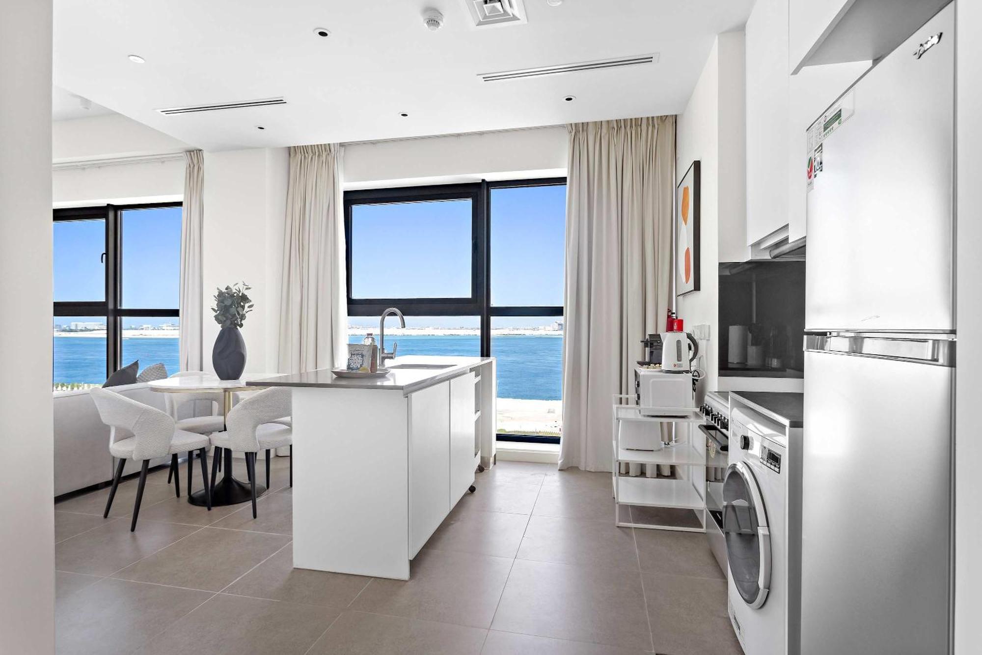 Silkhaus Chic In Pixel Tower With Private Apartment